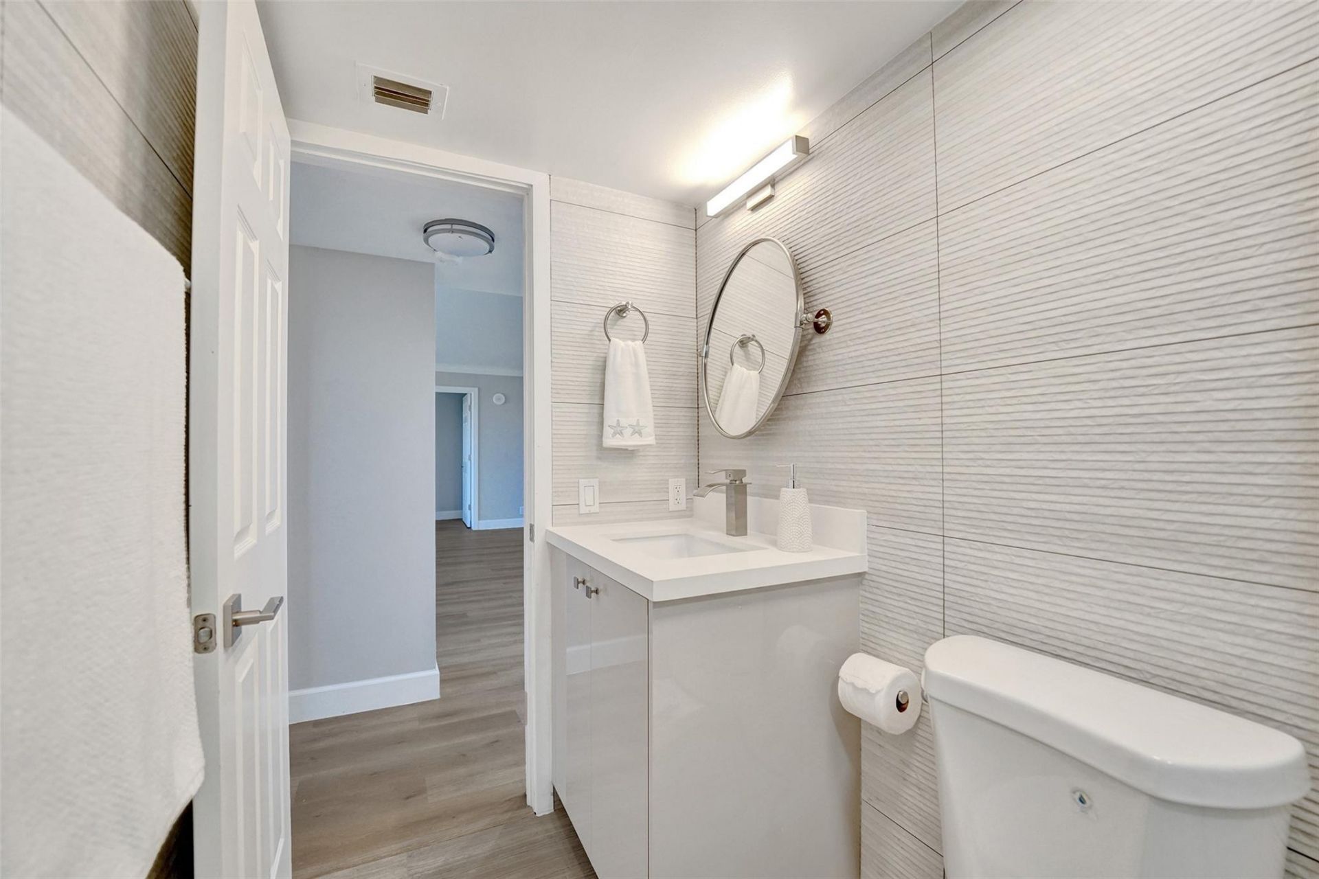 3200 Port Royale Drive N, Unit 905, Fort Lauderdale, FL 33308 Photo
