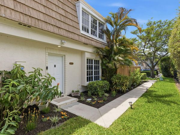 11588 Winchester Drive, Palm Beach Gardens, FL 33410