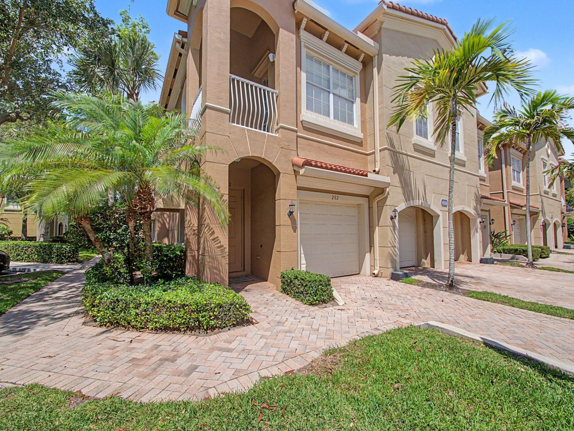 4910 Bonsai Circle, Unit 202, Palm Beach Gardens, FL 33418 Photo