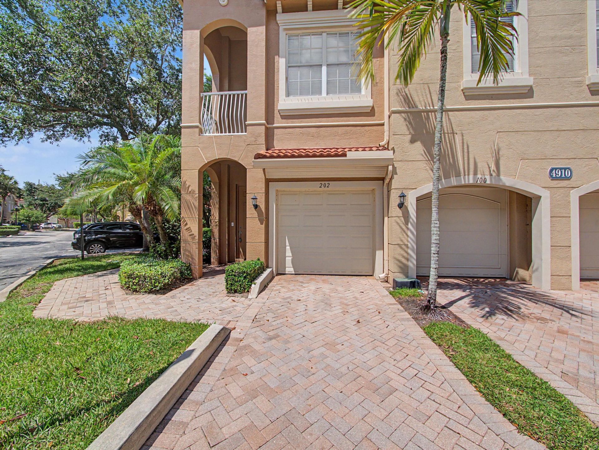 4910 Bonsai Circle, Unit 202, Palm Beach Gardens, FL 33418 Photo
