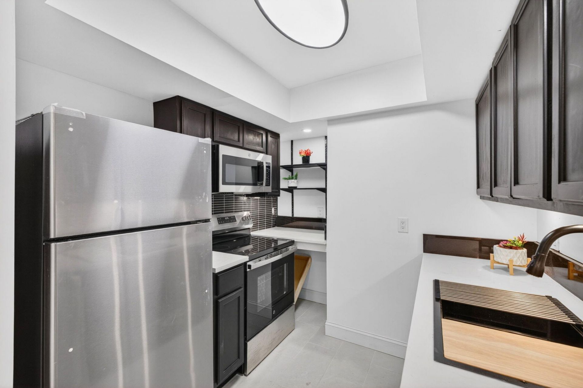 5611 NW 21st Street, Unit 8-a, Lauderhill, FL 33313 Photo
