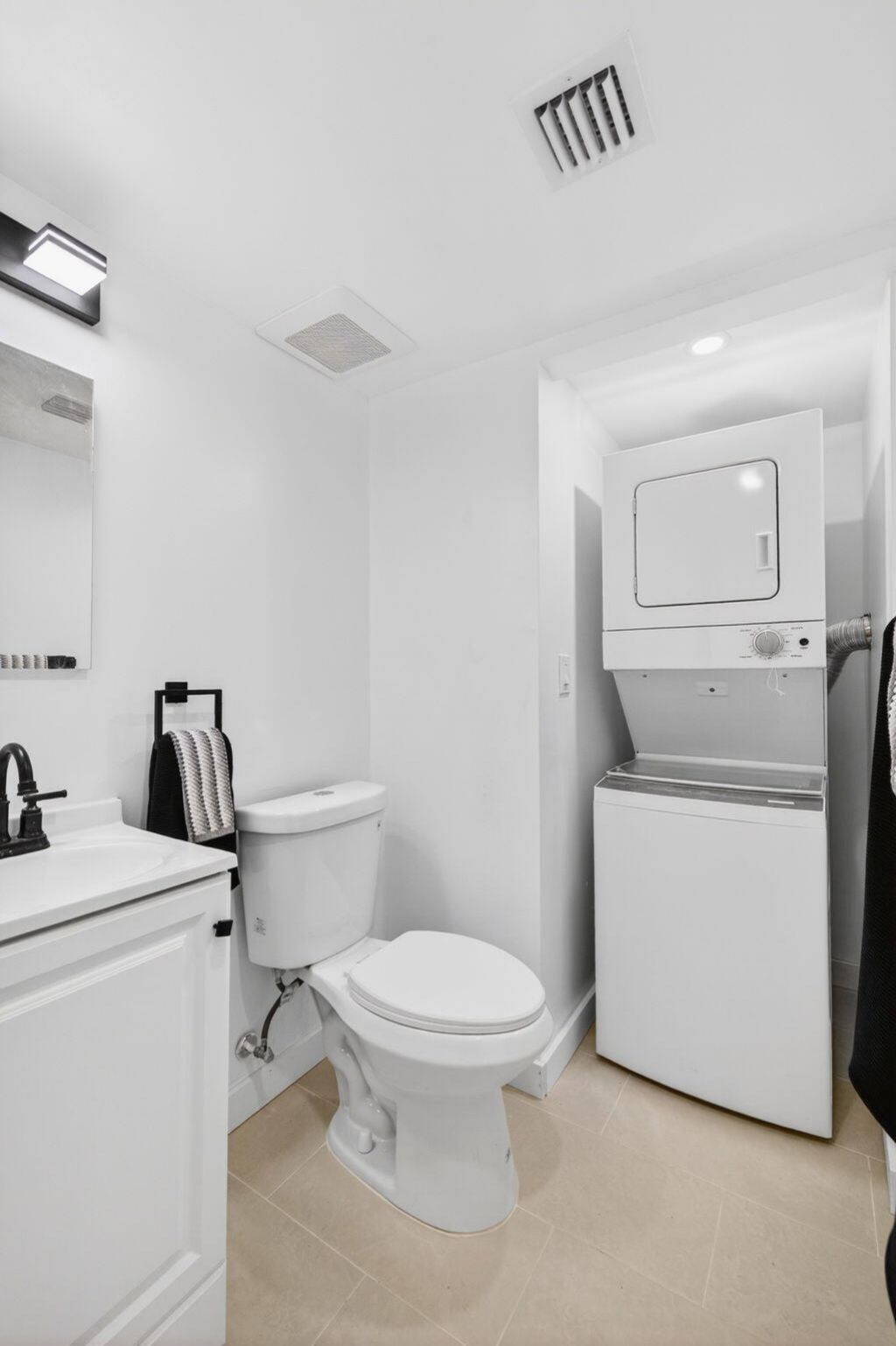 5611 NW 21st Street, Unit 8-a, Lauderhill, FL 33313 Photo