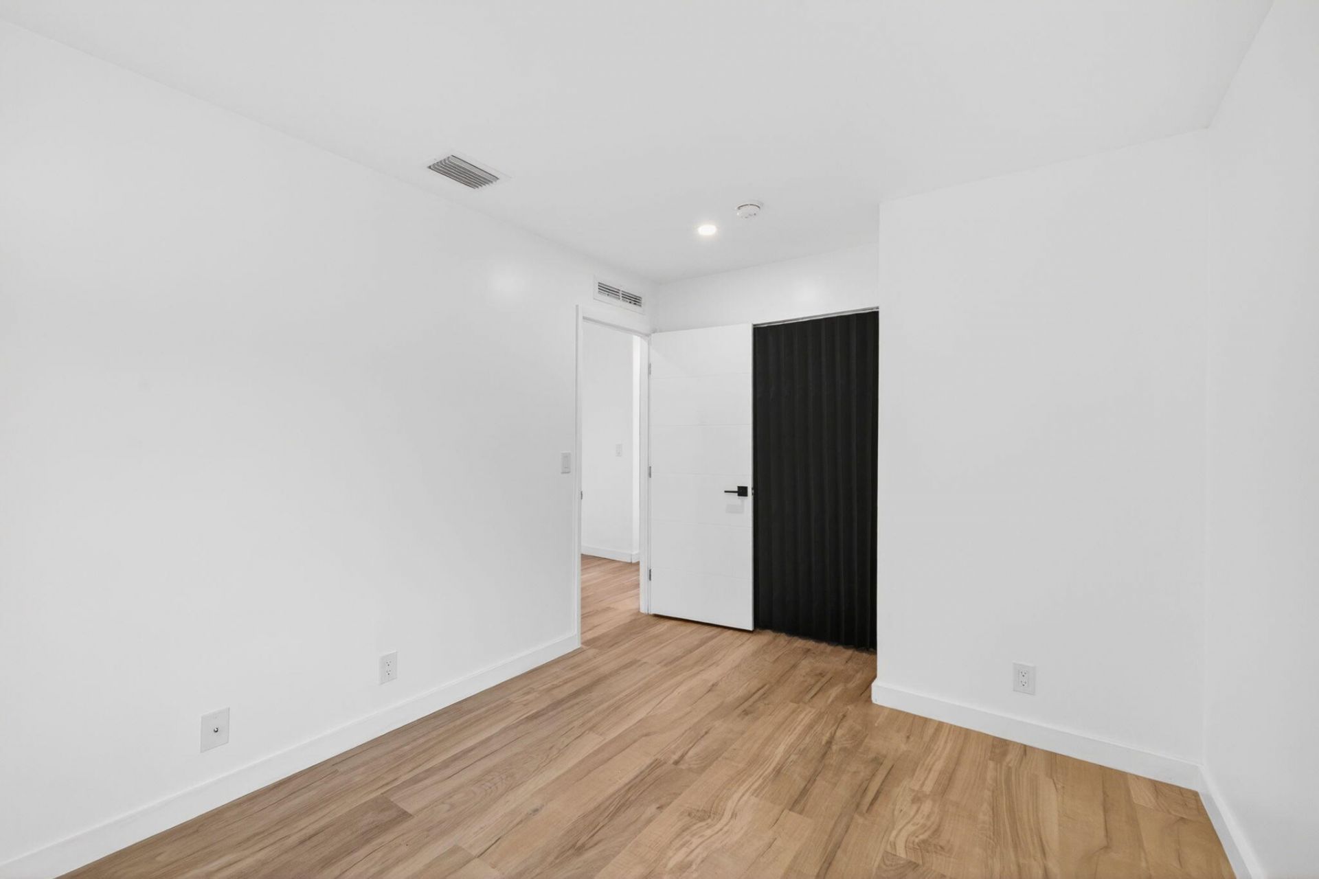 5611 NW 21st Street, Unit 8-a, Lauderhill, FL 33313 Photo