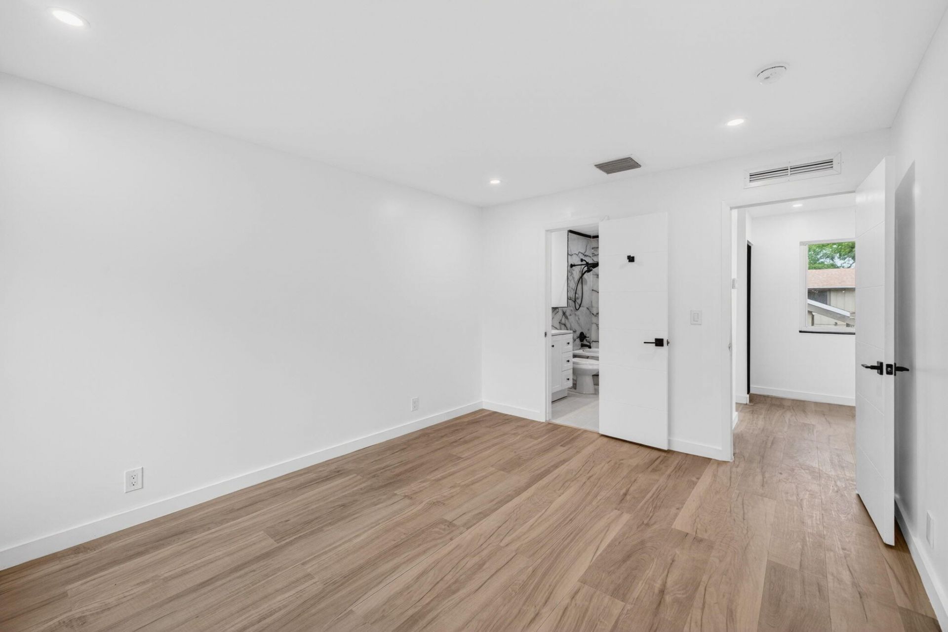 5611 NW 21st Street, Unit 8-a, Lauderhill, FL 33313 Photo