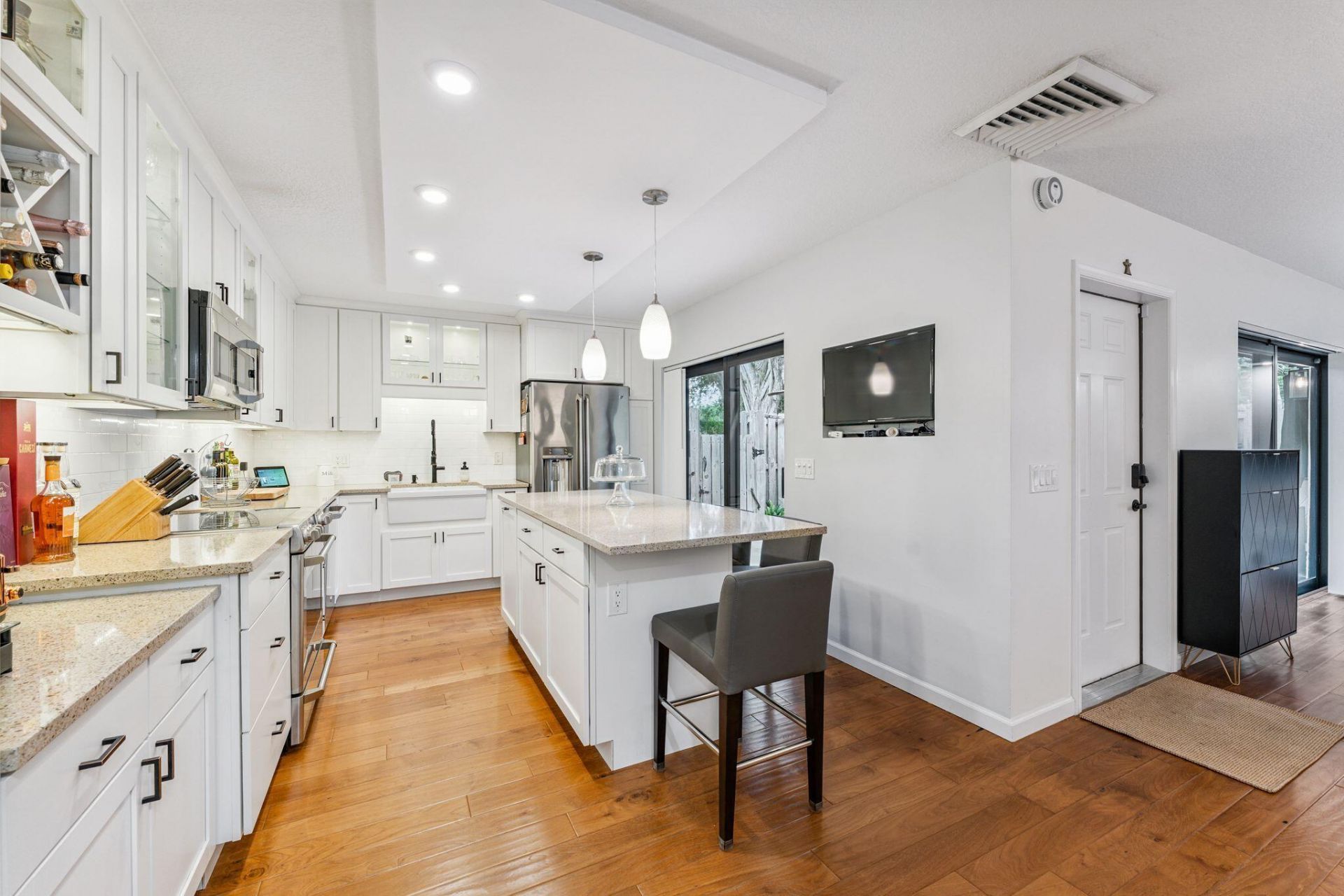 730 NW 99th Circle, Plantation, FL 33324 Photo