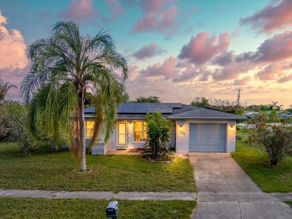 107 SE Selva Court, Port St. Lucie, FL 34983
