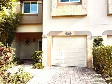 6772 Via Regina, Boca Raton, FL 33433
