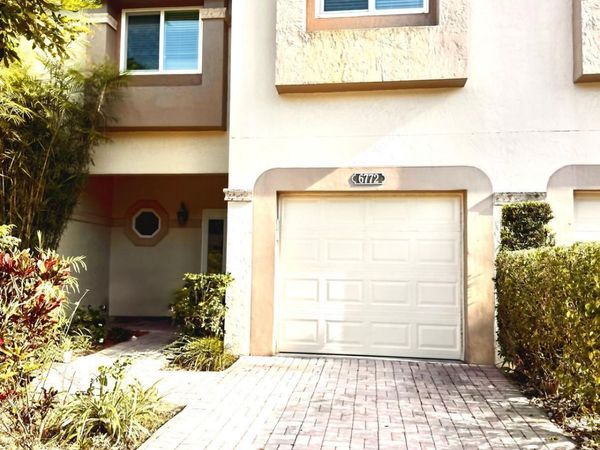 6772 Via Regina, Boca Raton, FL 33433