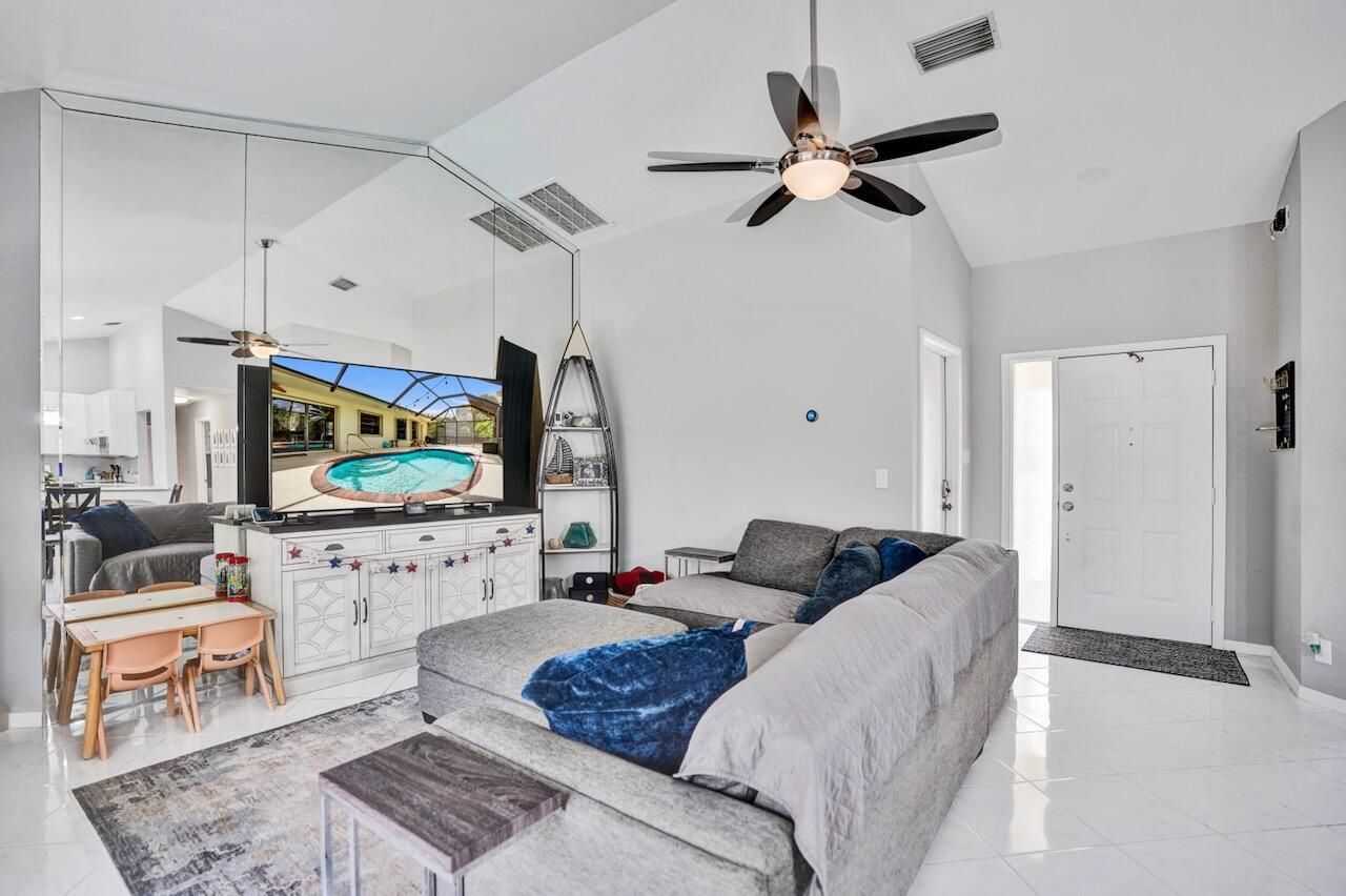 54 Cedar Circle, Boynton Beach, FL 33436 Photo
