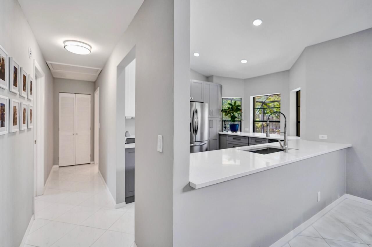 54 Cedar Circle, Boynton Beach, FL 33436 Photo