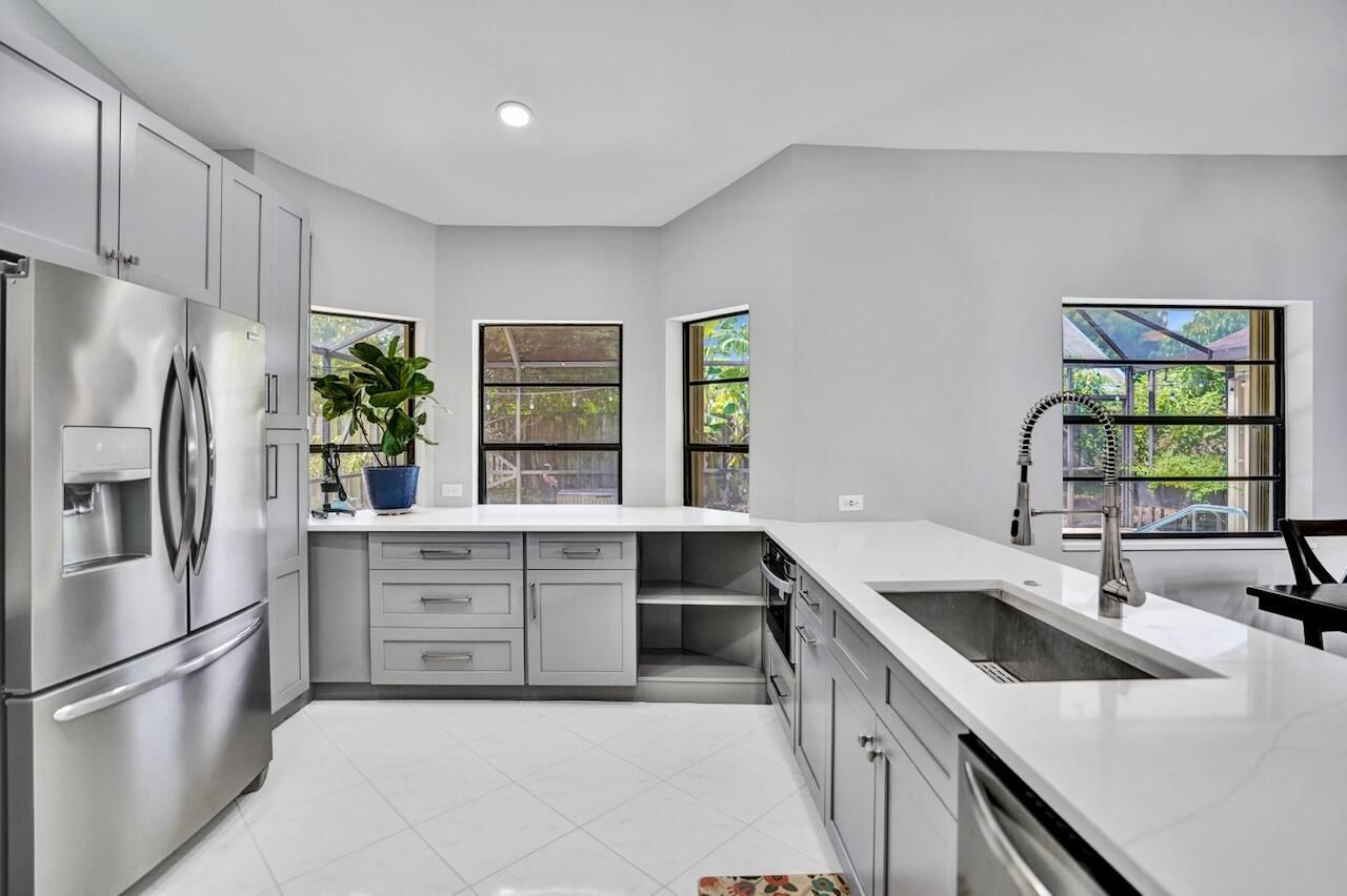 54 Cedar Circle, Boynton Beach, FL 33436 Photo