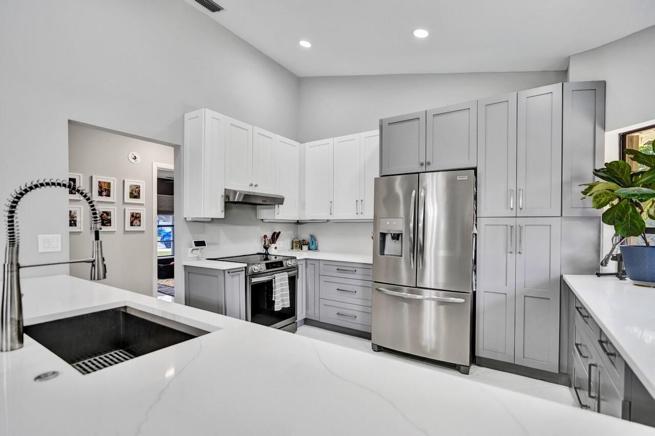 54 Cedar Circle, Boynton Beach, FL 33436 Photo