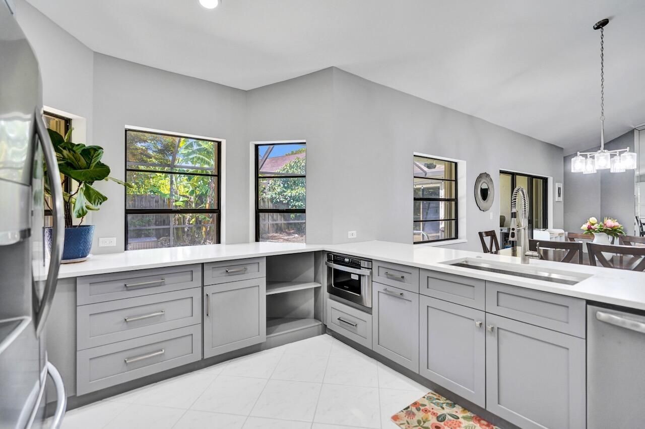 54 Cedar Circle, Boynton Beach, FL 33436 Photo
