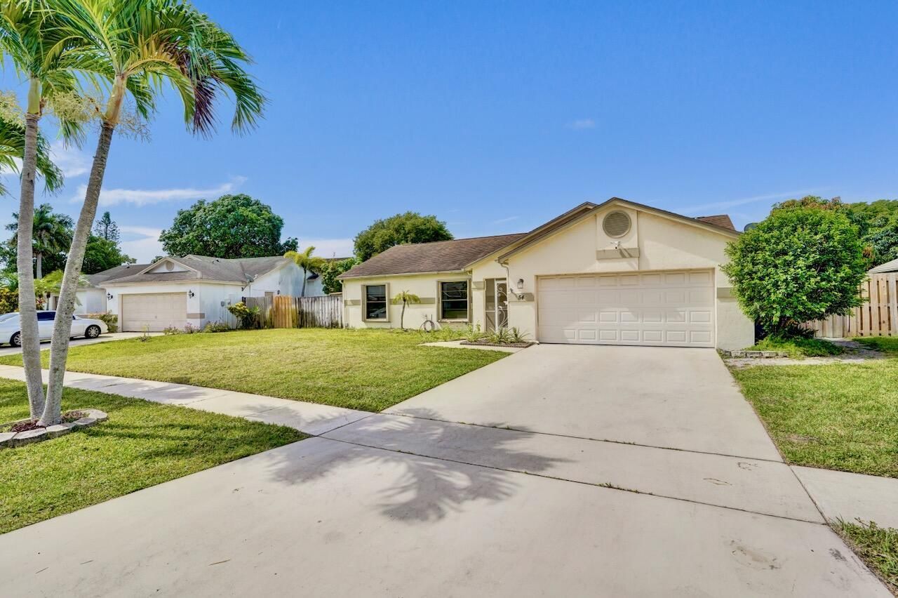 54 Cedar Circle, Boynton Beach, FL 33436 Photo