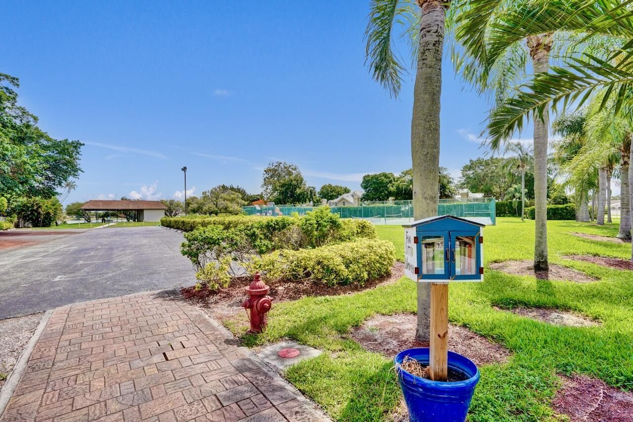 54 Cedar Circle, Boynton Beach, FL 33436 Photo