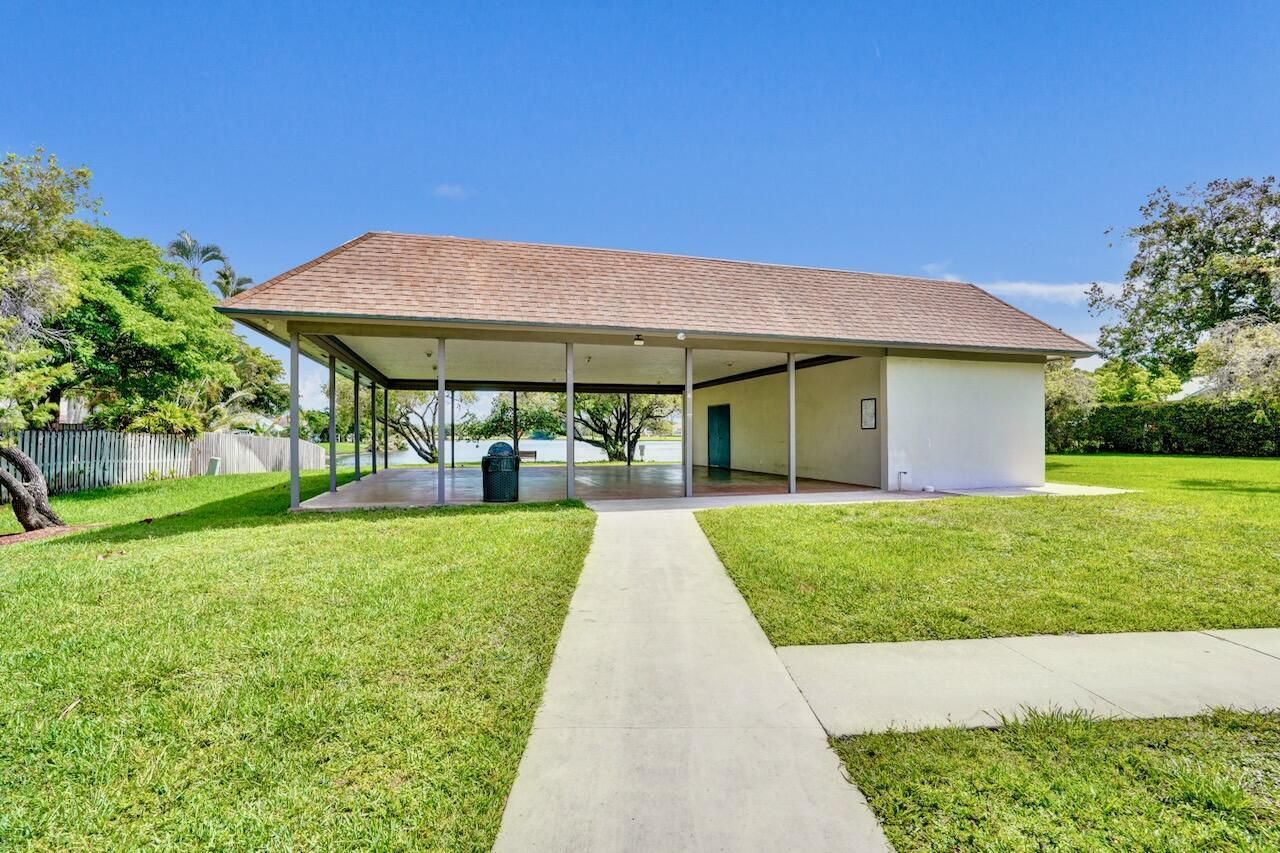 54 Cedar Circle, Boynton Beach, FL 33436 Photo