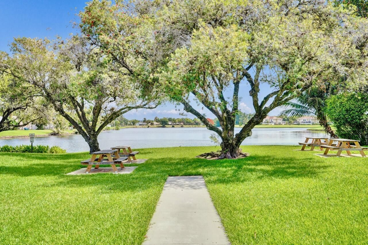 54 Cedar Circle, Boynton Beach, FL 33436 Photo