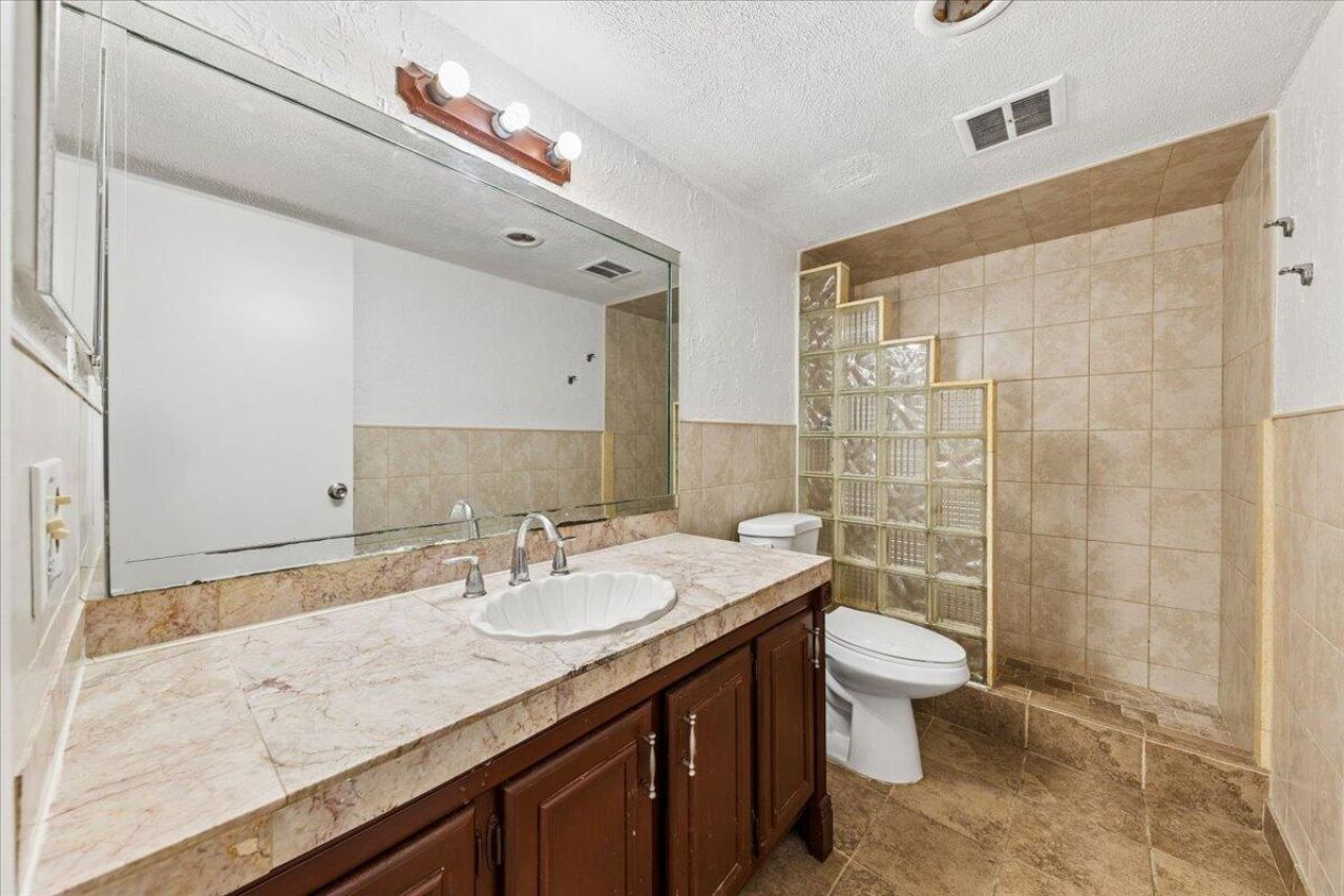 4156 Inverrary Drive, Lauderhill, FL 33319 Photo