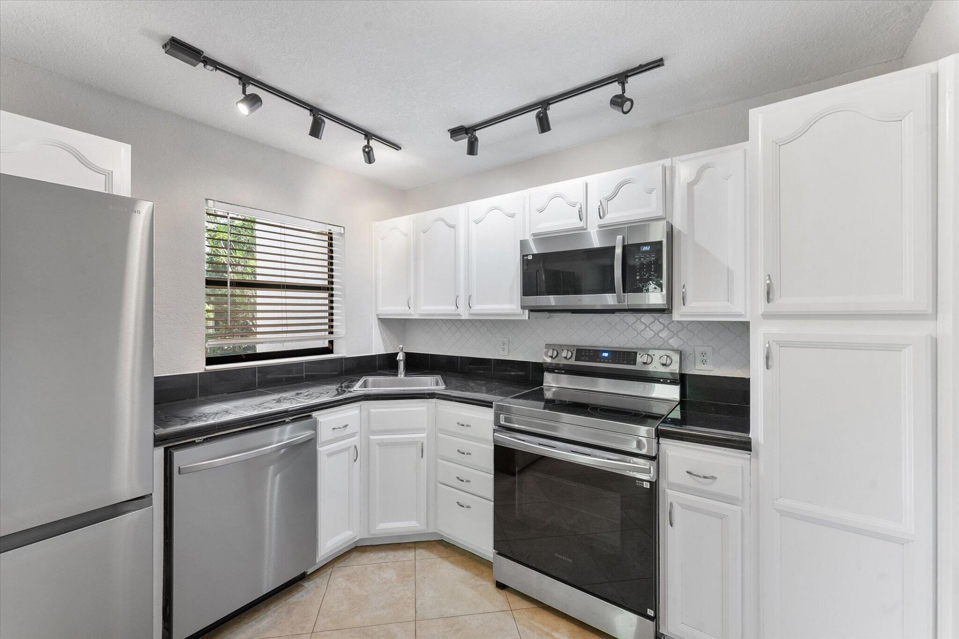 3873 NW 35th Street, Unit 1505, Coconut Creek, FL 33066 Photo