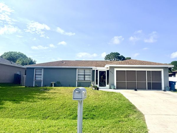 617 NW Thuringer St Street NW, Palm Bay, FL 32907