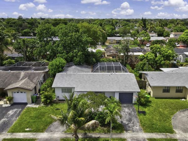 5940 NW 16th Street, Sunrise, FL 33313