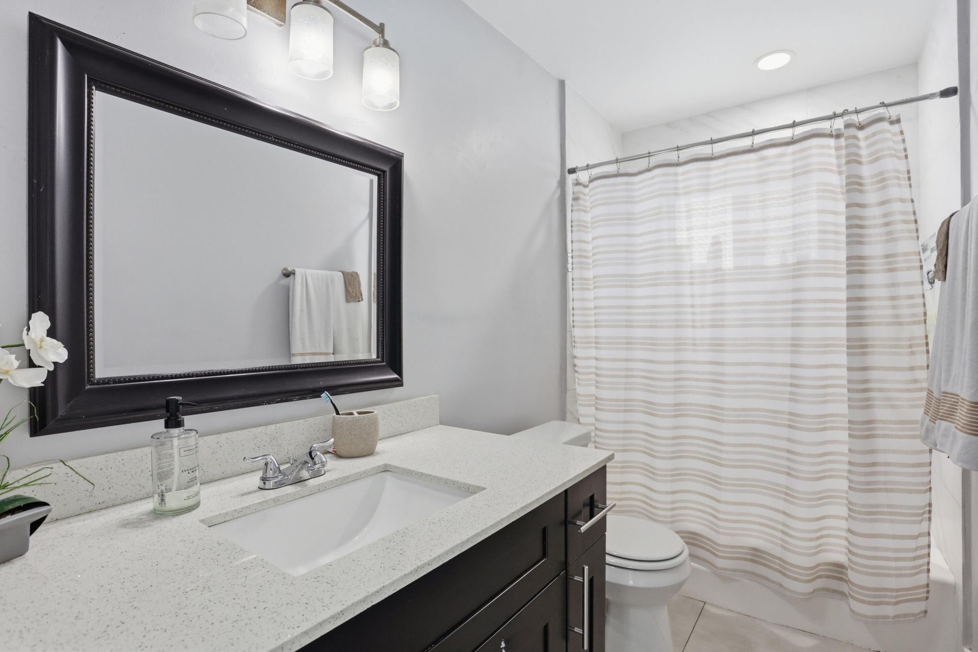 5940 NW 16th Street, Sunrise, FL 33313 Photo