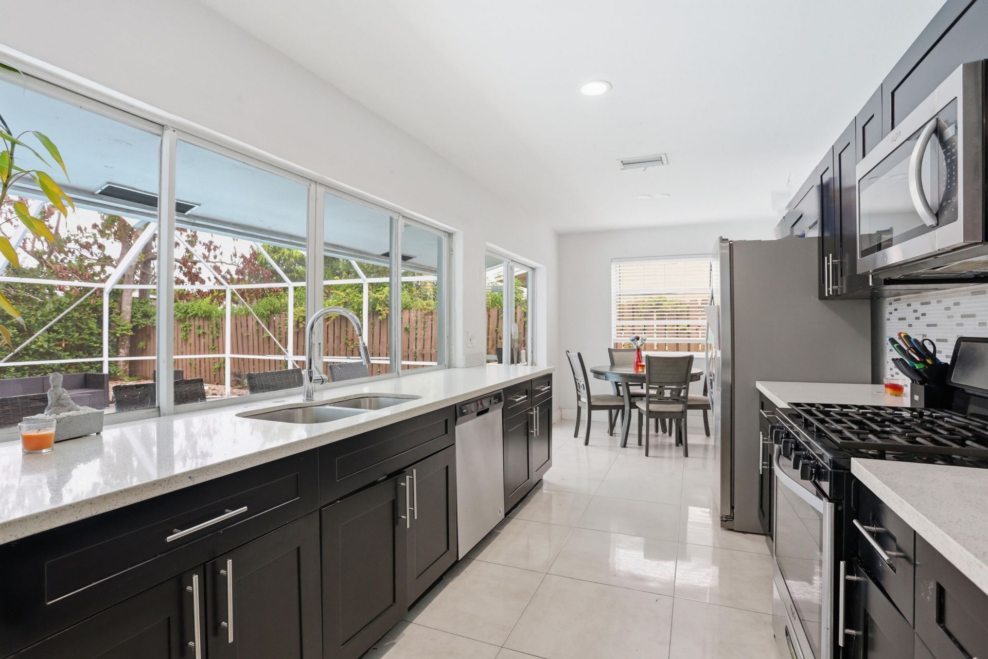 5940 NW 16th Street, Sunrise, FL 33313 Photo