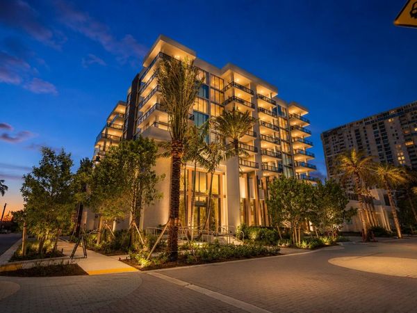 305 Briny Avenue, Unit 301, Pompano Beach, FL 33062
