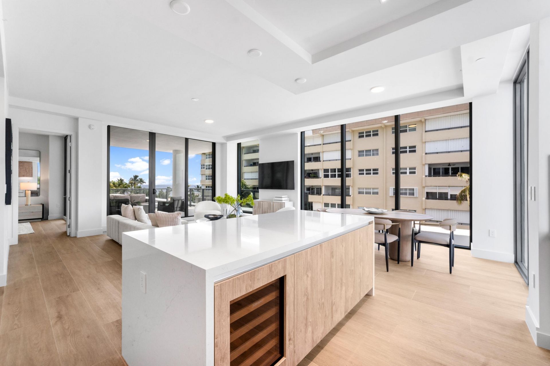 305 Briny Avenue, Unit 301, Pompano Beach, FL 33062 Photo