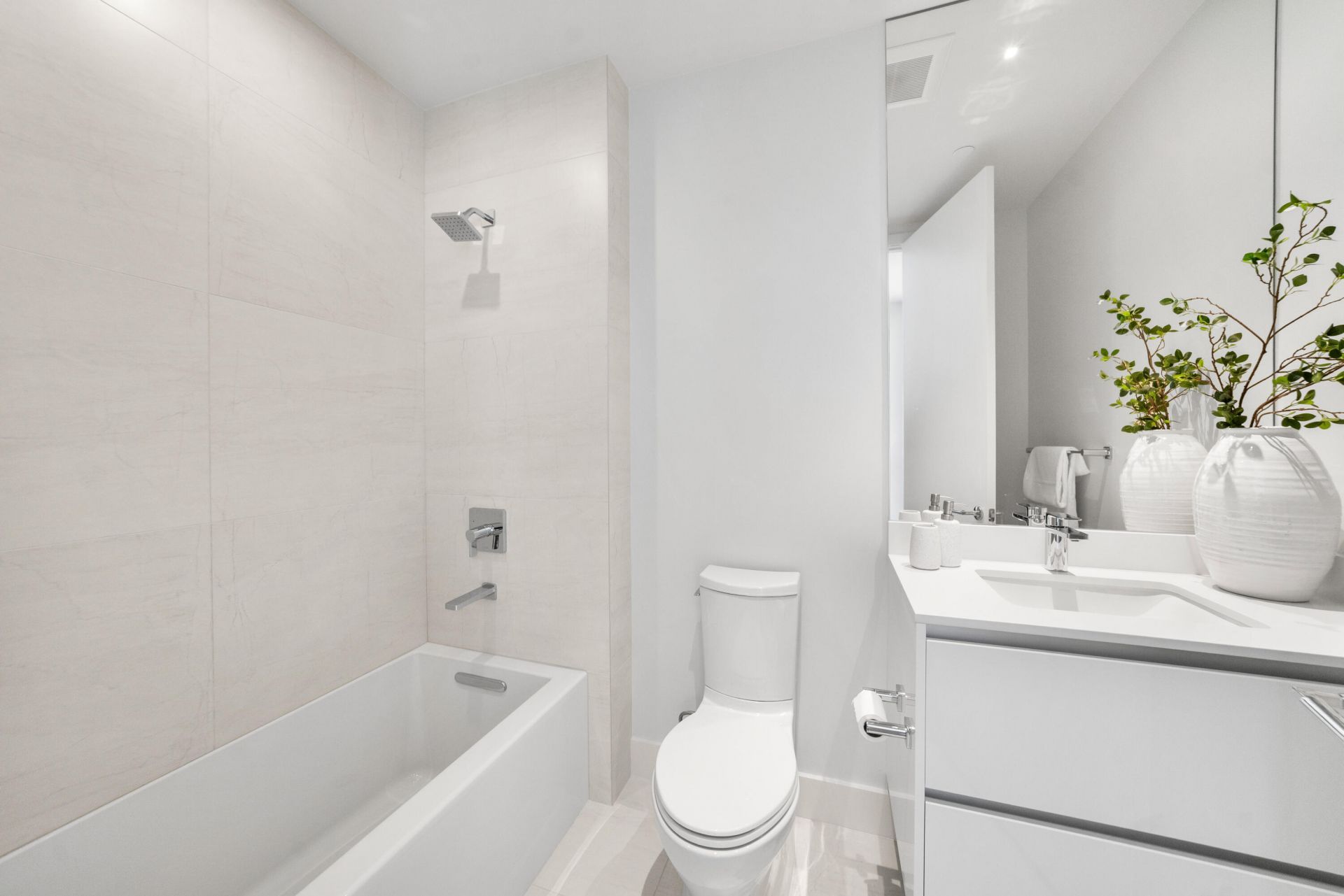 305 Briny Avenue, Unit 301, Pompano Beach, FL 33062 Photo