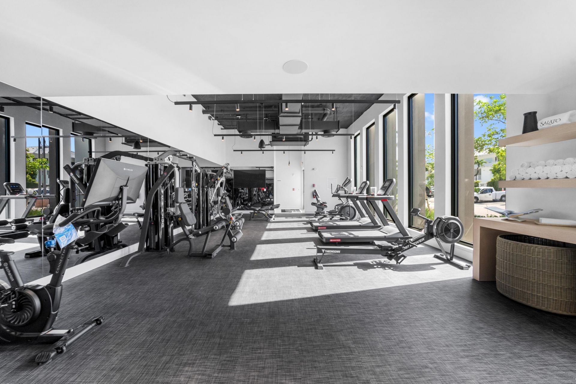 305 Briny Avenue, Unit 301, Pompano Beach, FL 33062 Photo