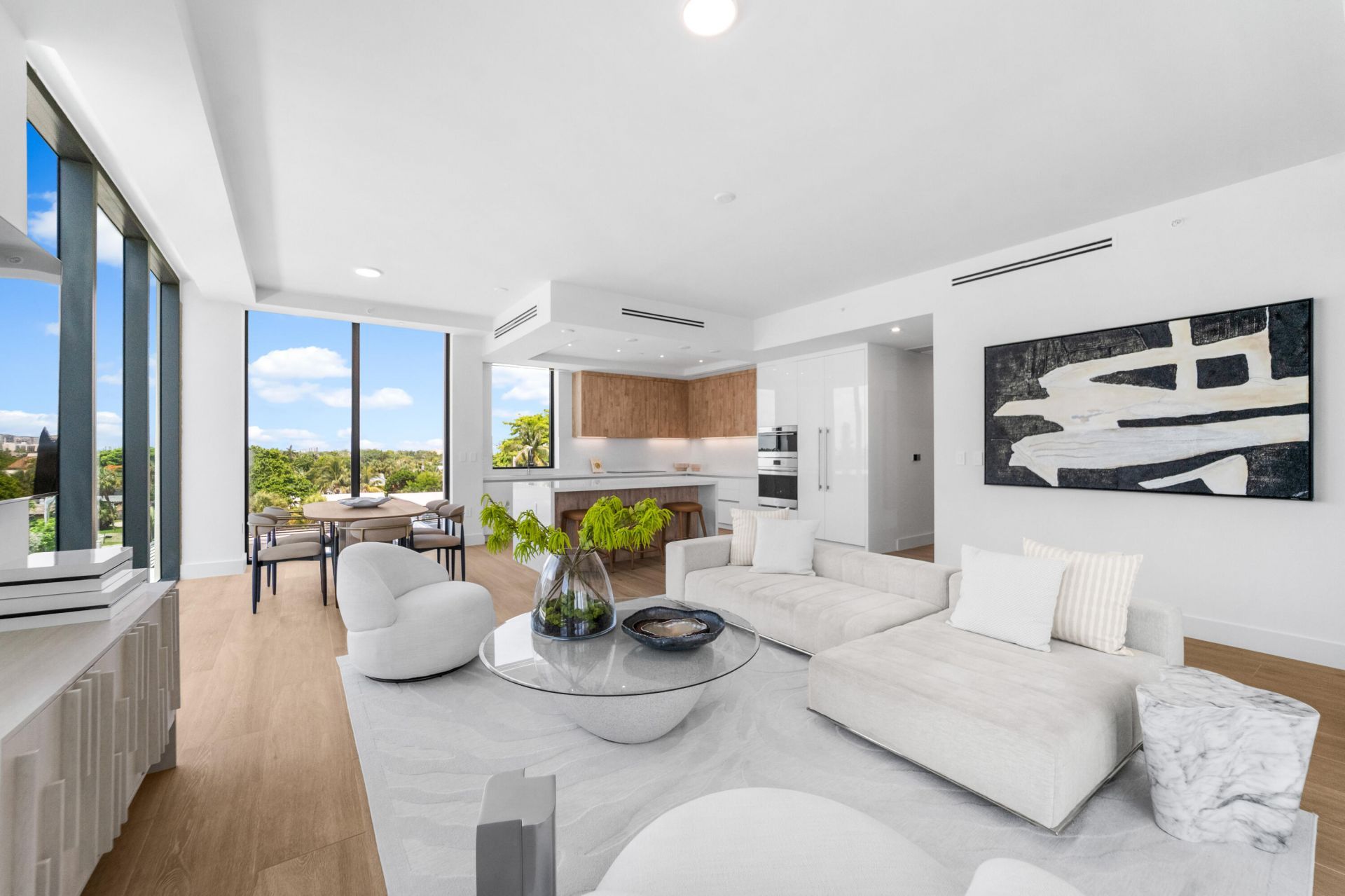 305 Briny Avenue, Unit 301, Pompano Beach, FL 33062 Photo