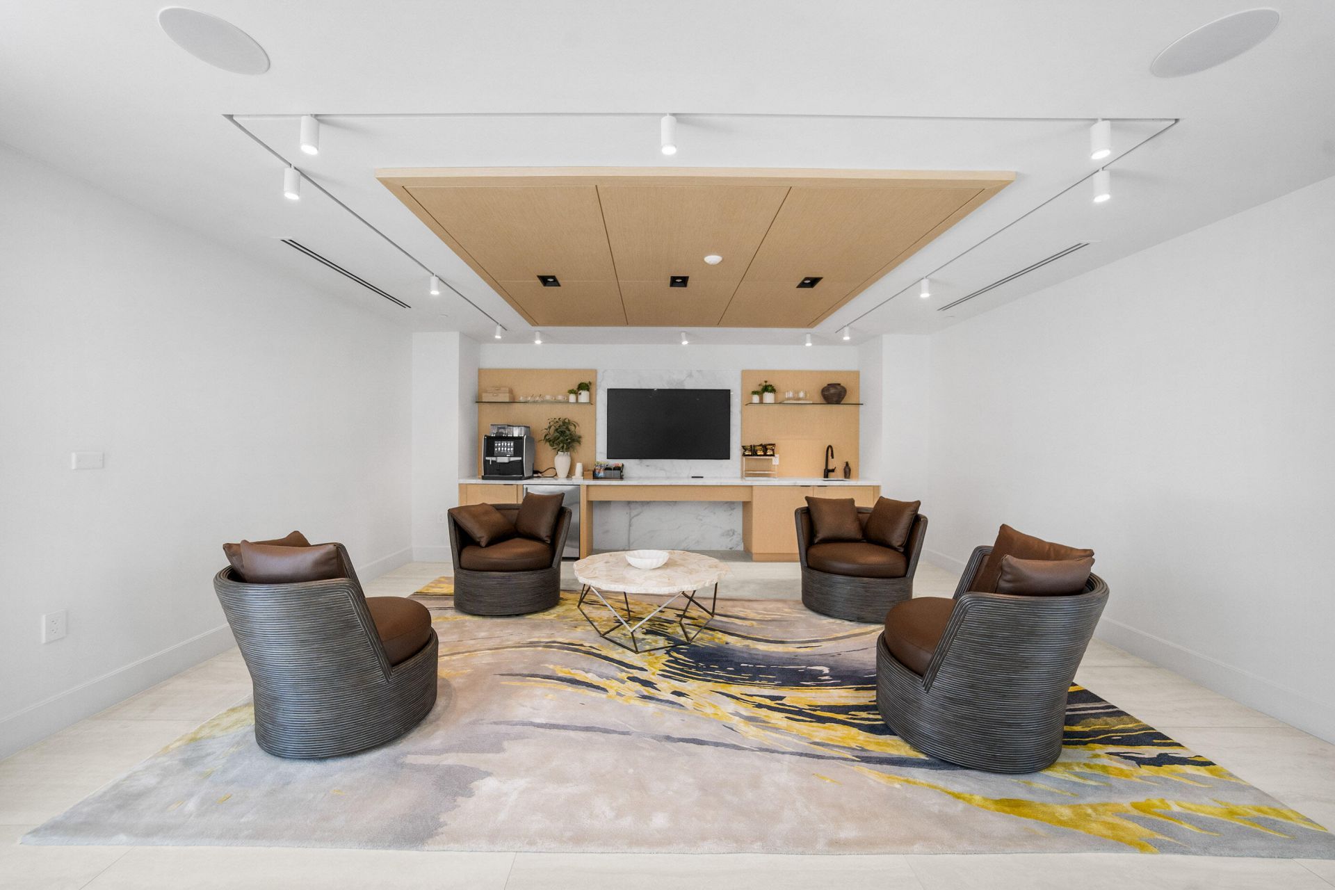 305 Briny Avenue, Unit 301, Pompano Beach, FL 33062 Photo