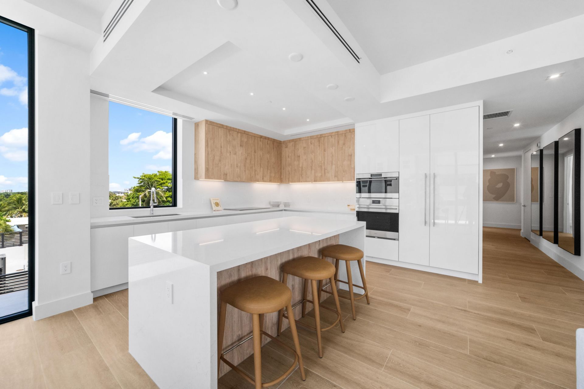 305 Briny Avenue, Unit 301, Pompano Beach, FL 33062 Photo