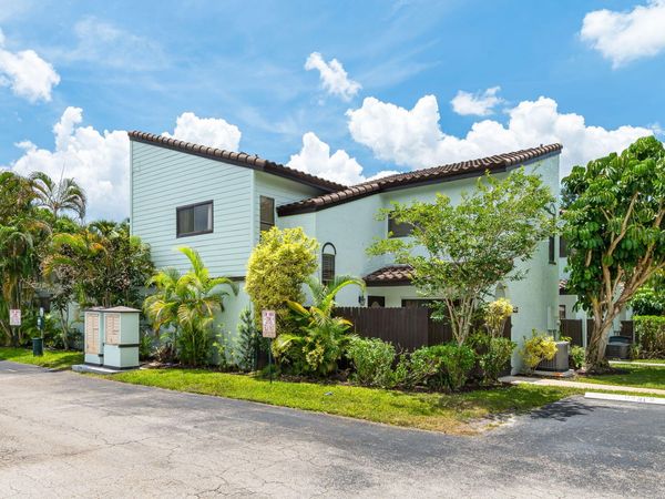 22300 Pineapple Walk Drive, Boca Raton, FL 33433