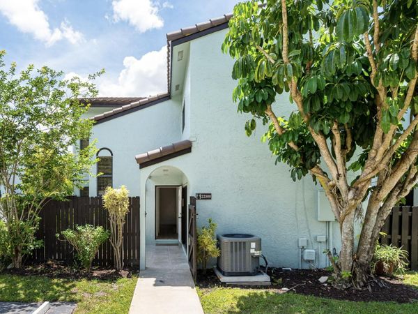 22300 Pineapple Walk Drive, Boca Raton, FL 33433