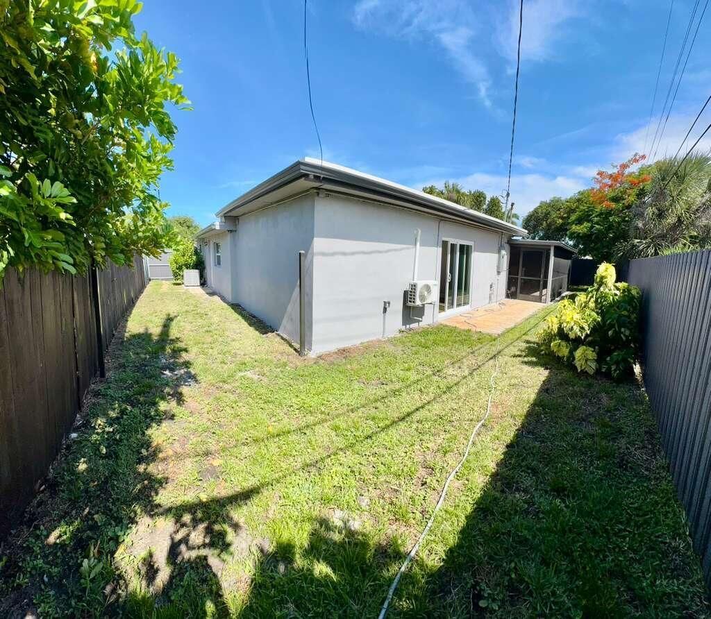 2865 NE 13th Avenue, Pompano Beach, FL 33064 Photo