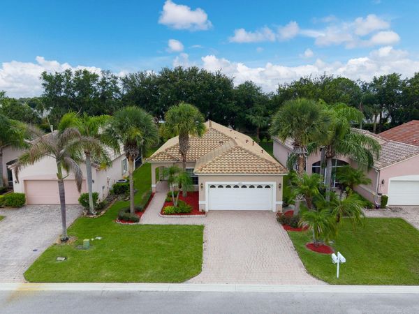 445 NW Lismore Lane, Port St. Lucie, FL 34986