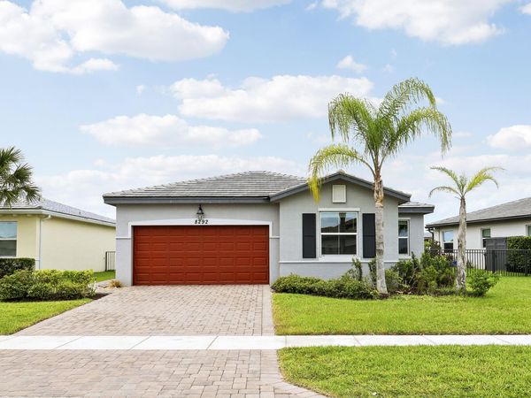8292 NW Greenbank Circle, Port St. Lucie, FL 34987