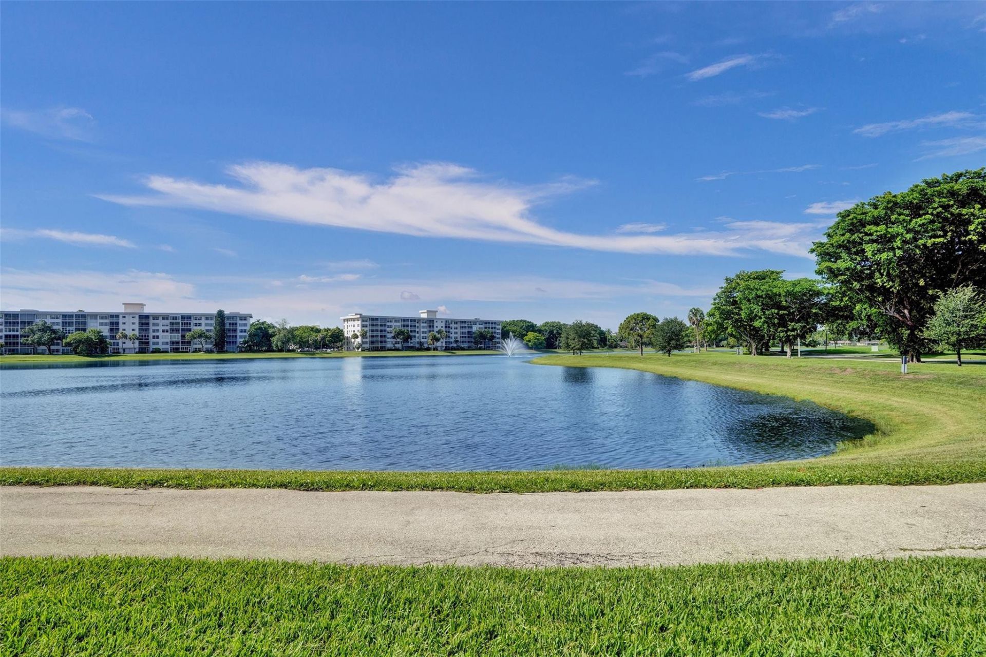 2900 N Course Drive, Unit 602, Pompano Beach, FL 33069 Photo