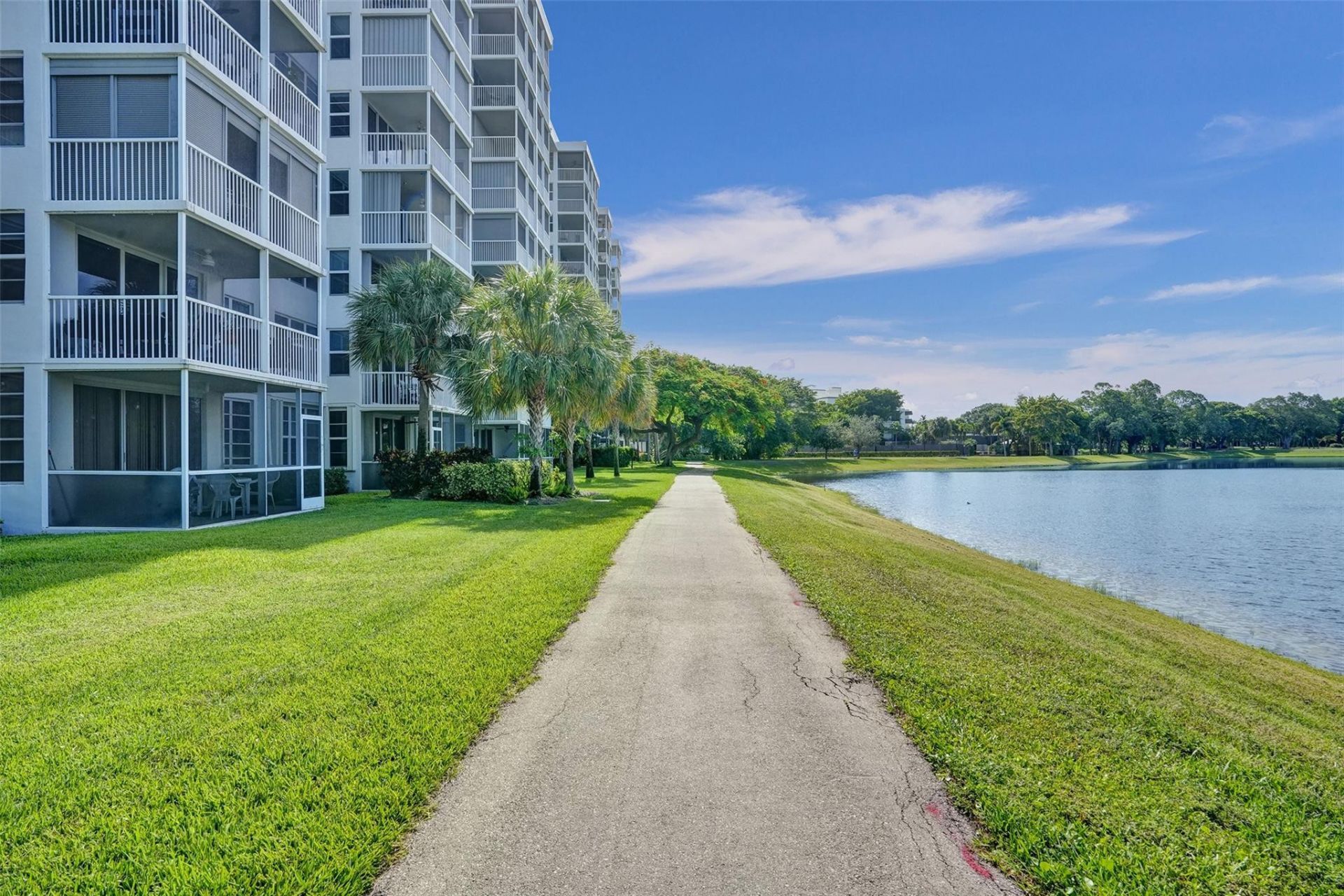 2900 N Course Drive, Unit 602, Pompano Beach, FL 33069 Photo