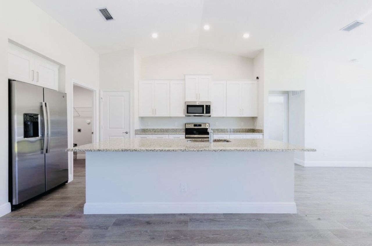2372 SW Import Drive, Unit 2372, Port Saint Lucie, FL 34953 Photo