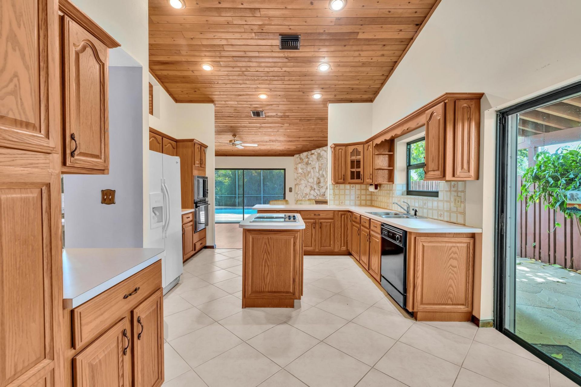 7908 NW 85th Terrace, Tamarac, FL 33321 Photo