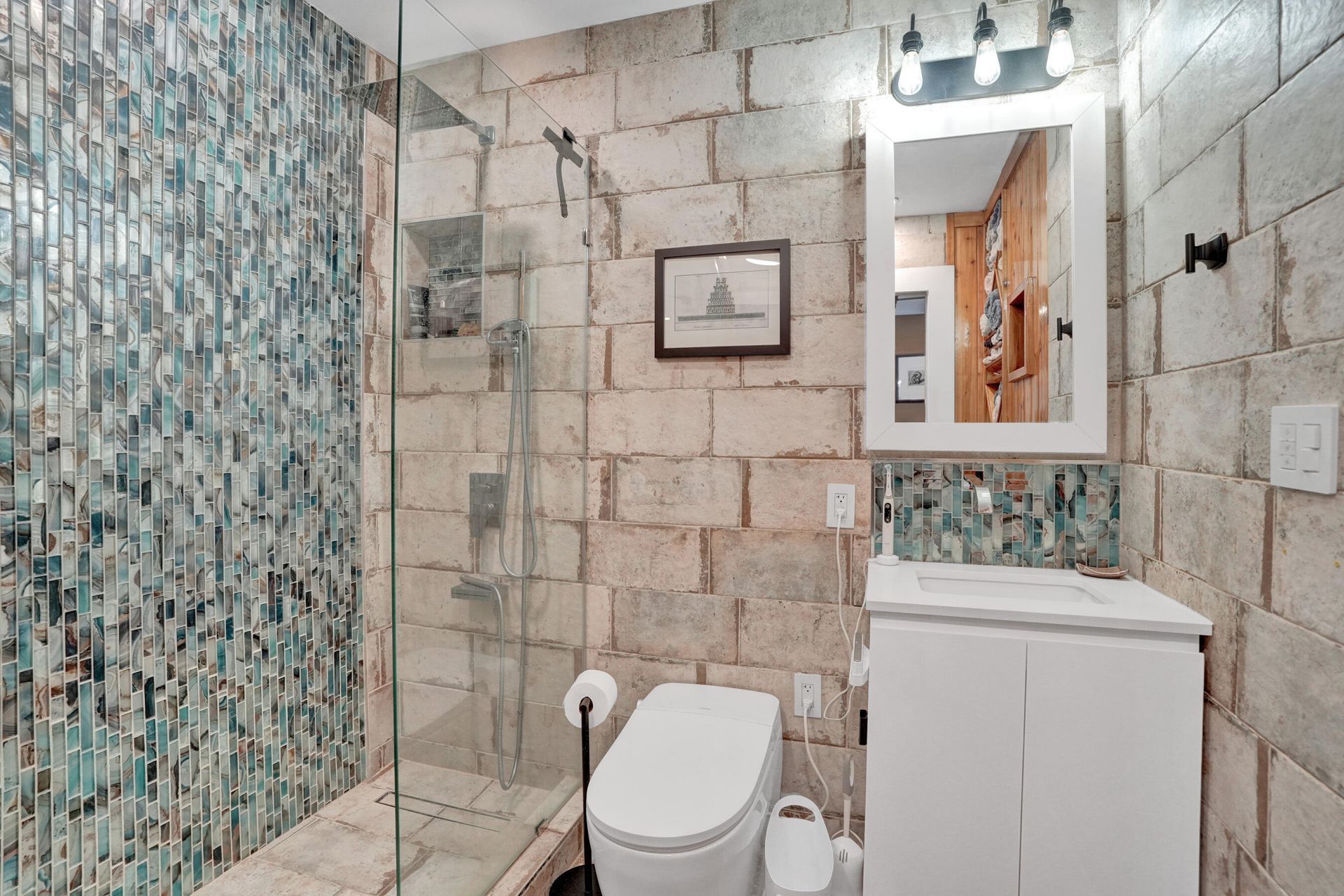4641 NE 6th Avenue, Oakland Park, FL 33334 Photo
