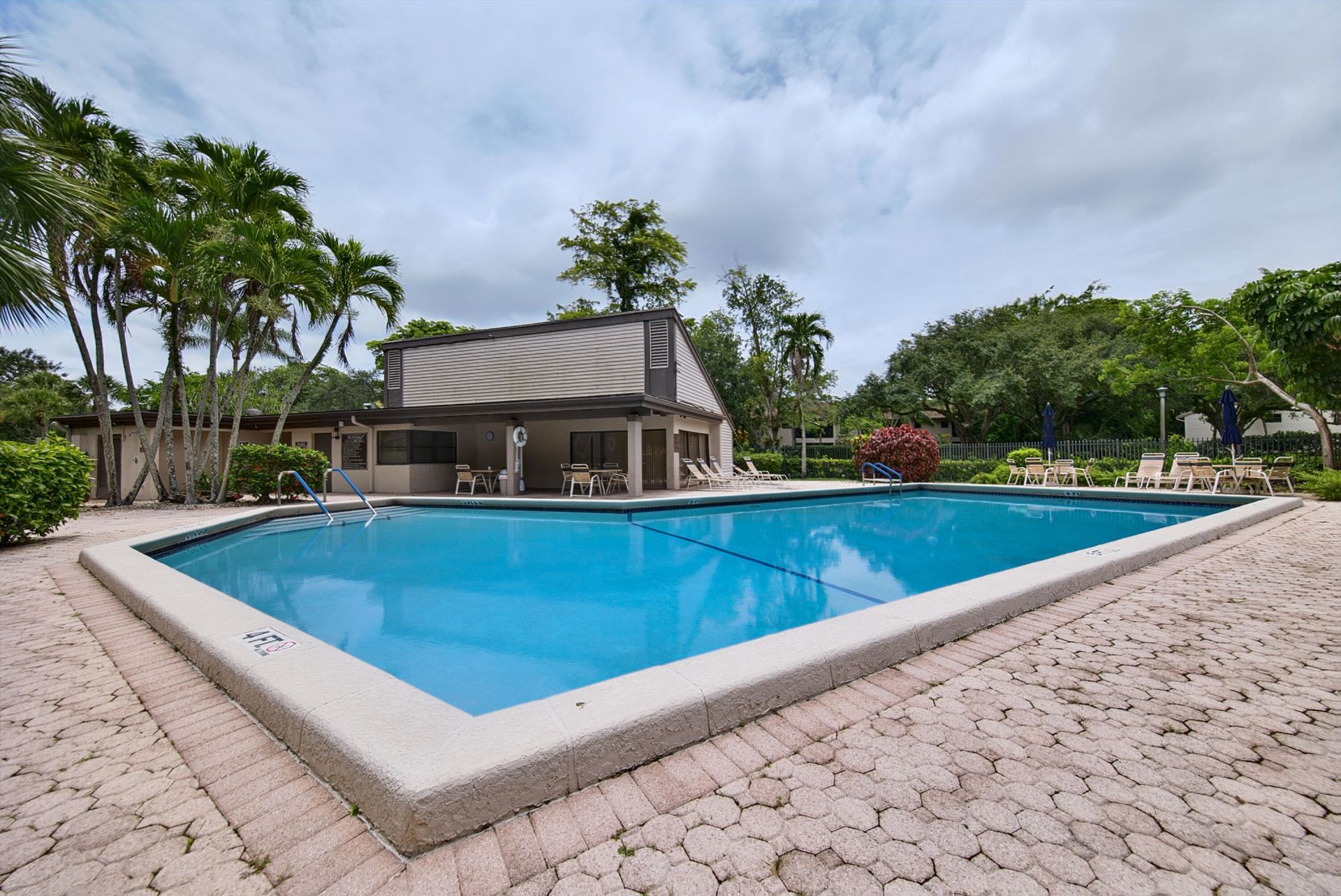 4413 NW 22nd Road, Unit 404, Coconut Creek, FL 33066 Photo