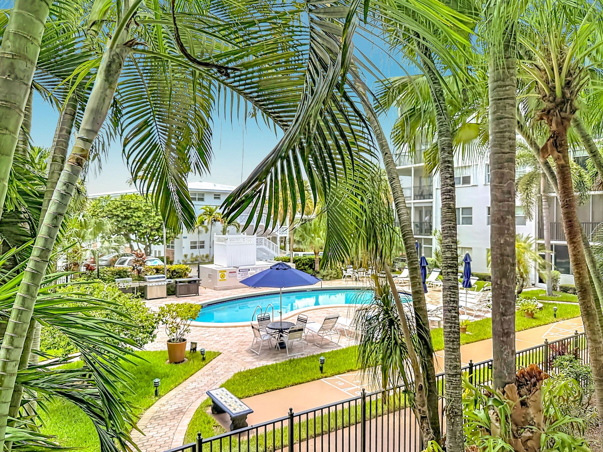 4117 Bougainvilla Drive, Unit 207, Lauderdale by the Sea, FL 33308 Photo