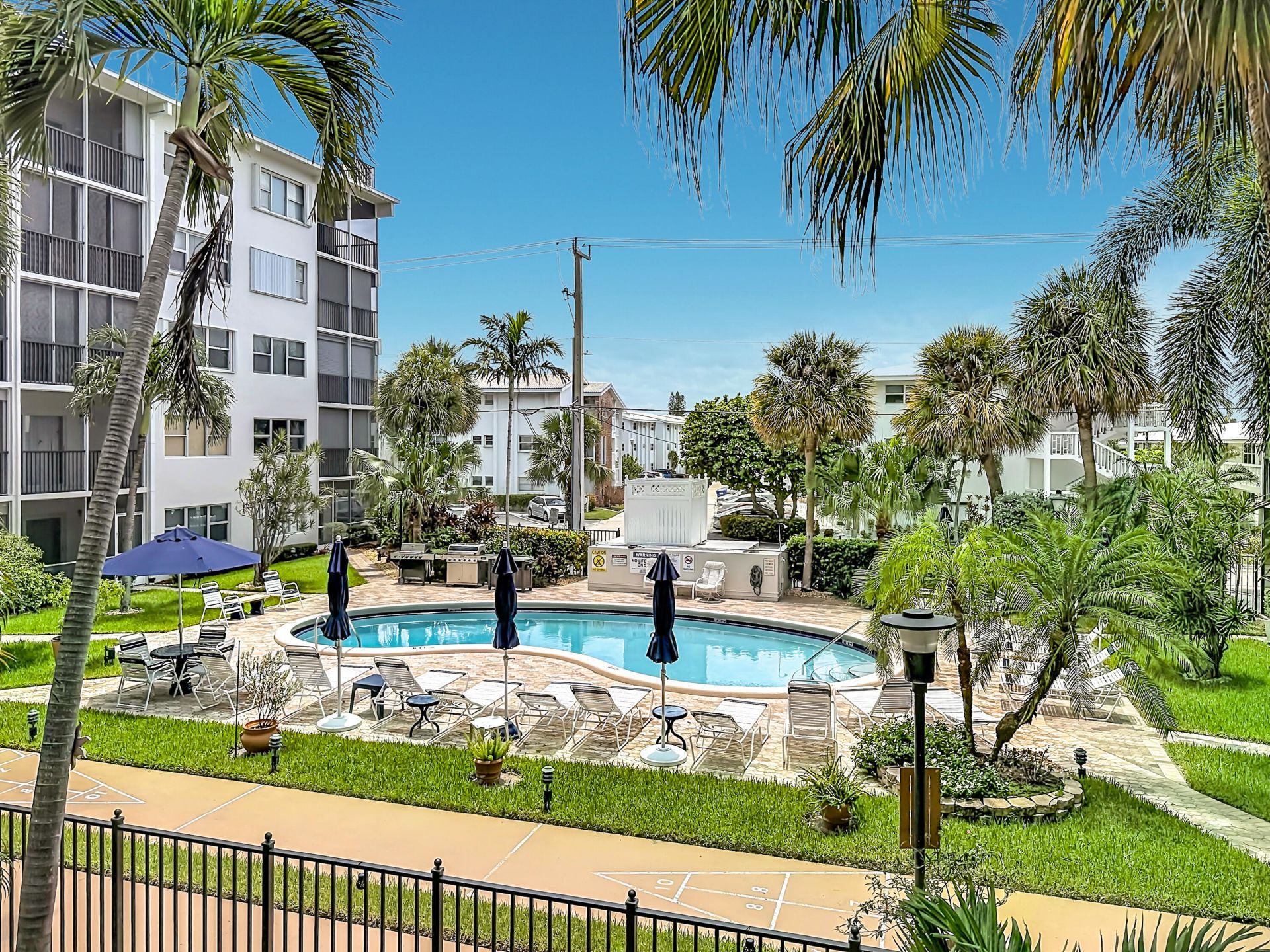 4117 Bougainvilla Drive, Unit 207, Lauderdale by the Sea, FL 33308 Photo
