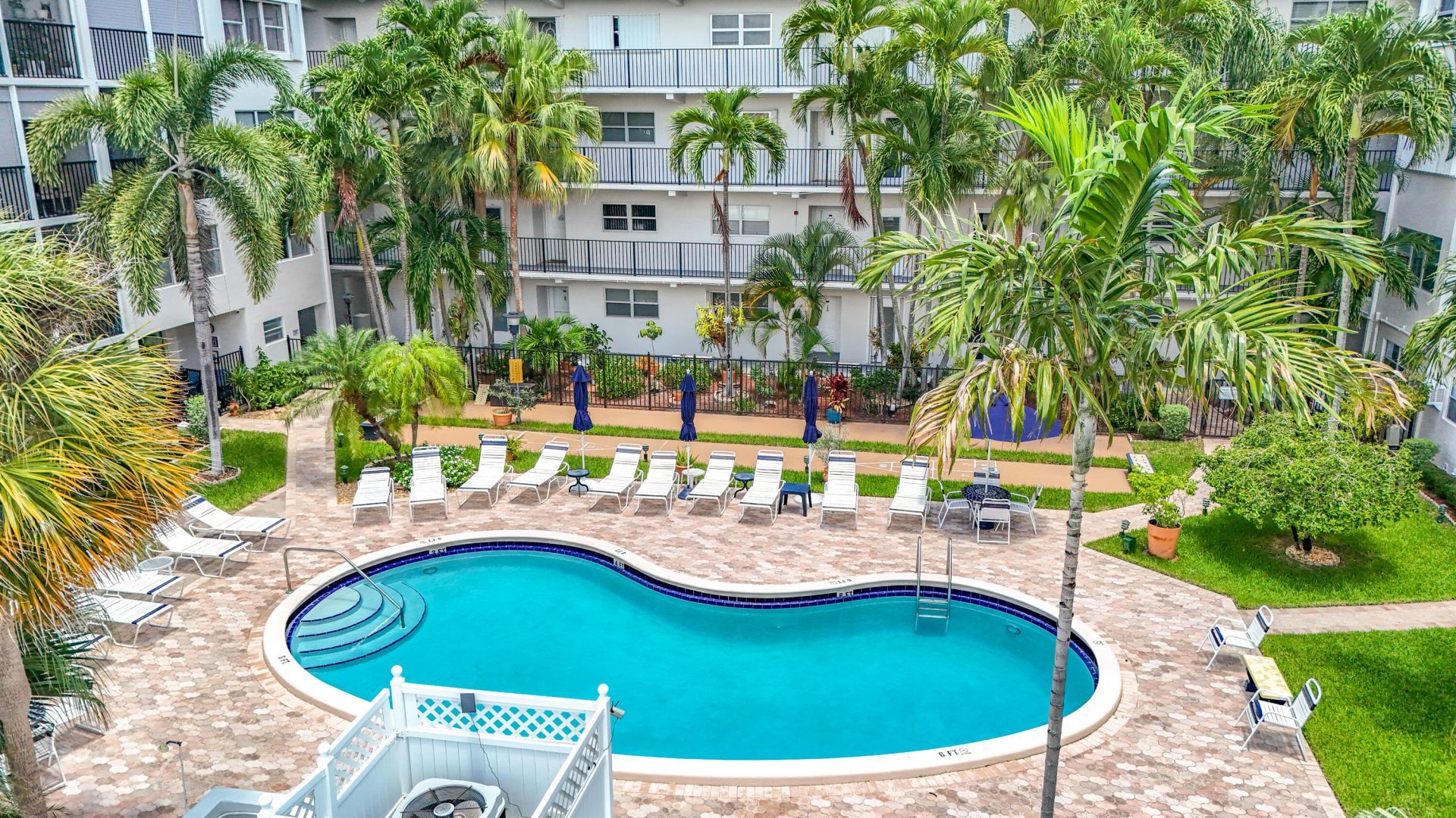 4117 Bougainvilla Drive, Unit 207, Lauderdale by the Sea, FL 33308 Photo