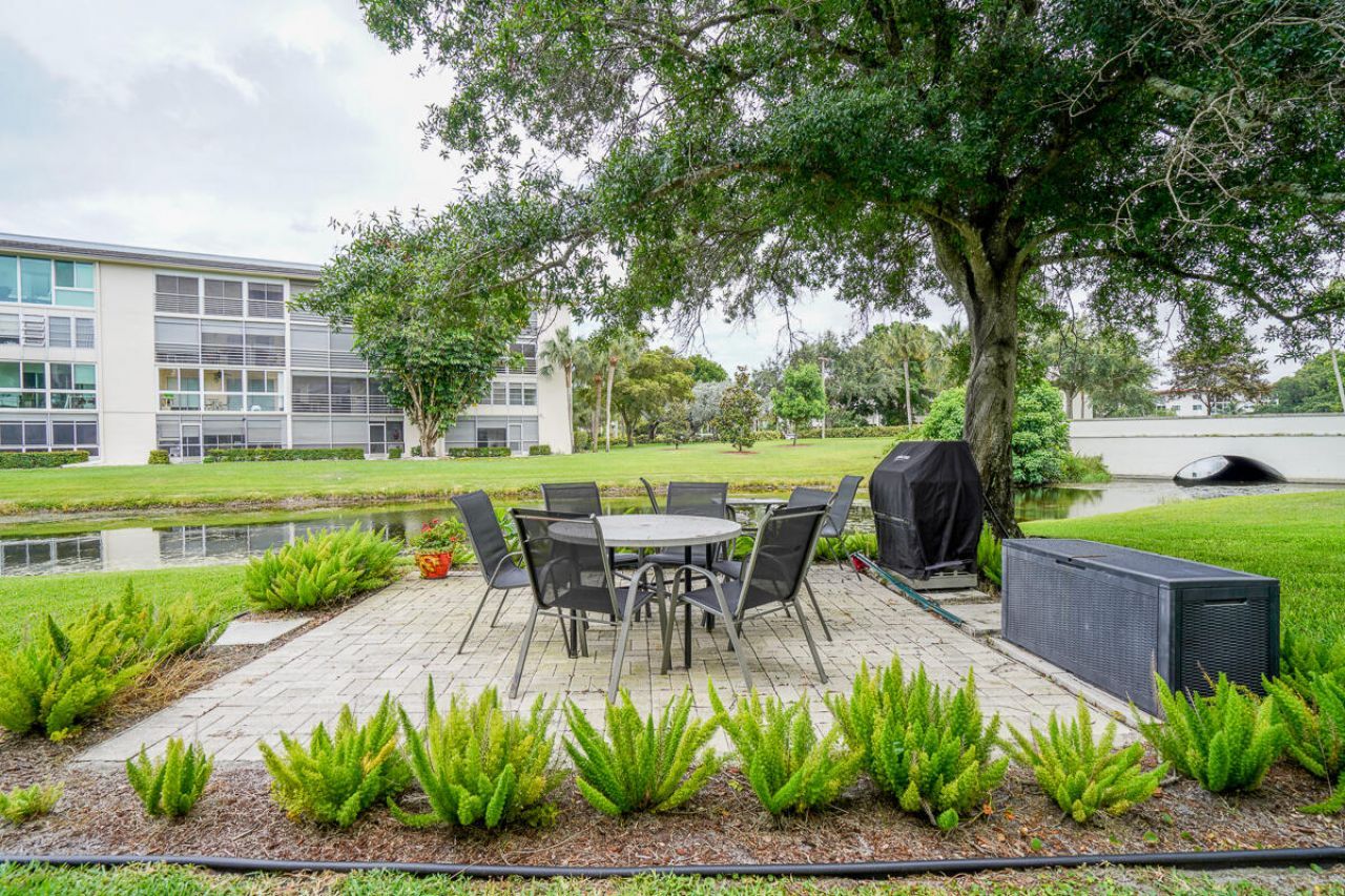 4401 Martinique Court, Unit D2, Coconut Creek, FL 33066 Photo