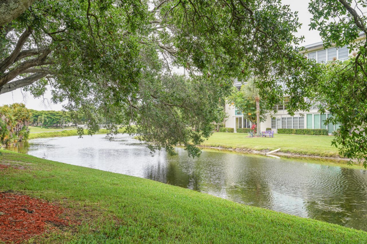 4401 Martinique Court, Unit D2, Coconut Creek, FL 33066 Photo